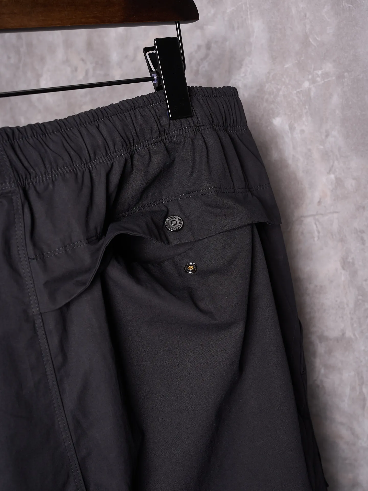 P420 Actual hanging auction】Stonesland/Stone Island embroidered badge leg casual trousers [Ready stock] 34 36 38 40